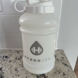 72 oz ✨Hydrojug✨